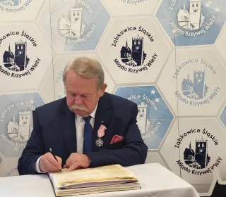 1b368805983ec6a27716e2b134462296