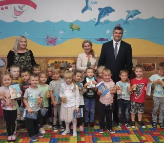 71709973 2615323941861443 6703477177687474176 