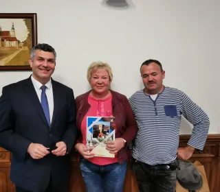 246443881 4745812855448891 6058233538244760432 