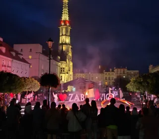 ZĄBKOWICKI RYNEK ROZTAŃCZONY W OGNIU 