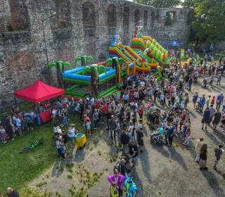 350627477 699933788565333 4295095340388154767 