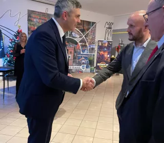 369a0114435cacc06cba8f9d945d85d1