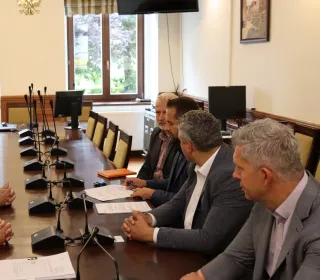 39b35d9ab1cd39e03f783b74bf9c31c5