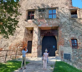 457590678 2168799813520644 3901151084848382395 