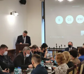 4ee8579f7fa65734edf1a656213d11ce