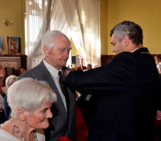  DSC408