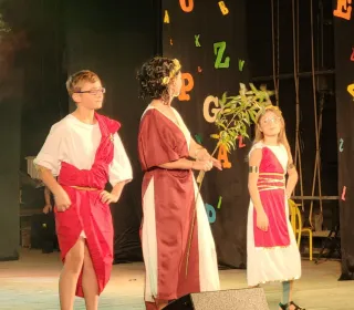 51f249d0245c49773445fa46e2a4b56c