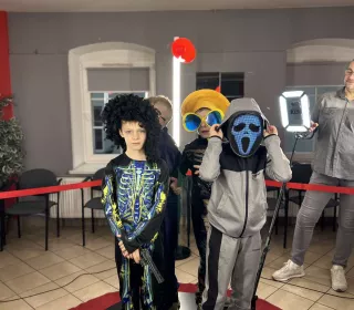 55b4a0e27087d8f8c7139d6d8a156463