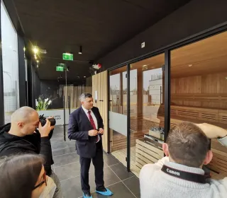 56b8337efe639eaf8930d7aad7bb5ecf