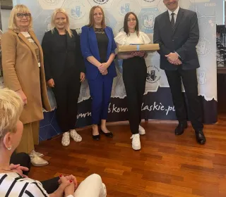 570ac99558dc9e9ce26fd4abc7a2776d