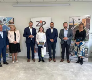 447858723 7727238580663760 6499298163955555494 