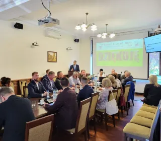 60898ecb4effd2a05ed4b64b514e9c06