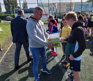 74dd6831195532918333c6bd74c49aeb