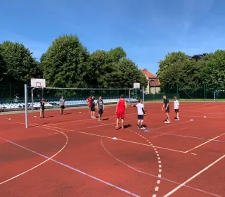 8196c35805cb7740a1faab470653d72d