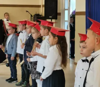 245301400 577159880272608 8048962086429655104 