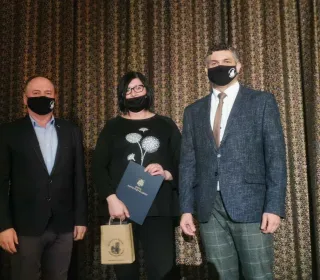 8a860a78e2ff15c3e6352794072ddc03