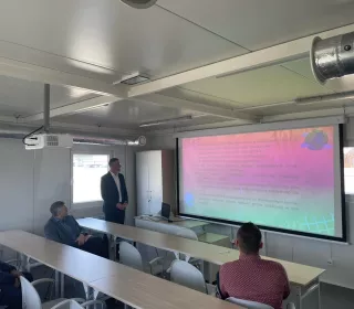 437546424 7631917820202005 7601602695703317221 