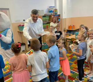 382649065 843001360849818 404056138948783900 