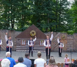 ac7bba43c094ce3f19b11a822657c358