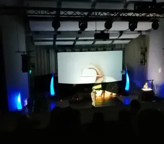 8 (002