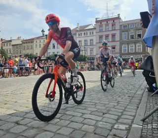 b6ca41bb6a8edc5ab9d70a96303ecf3e