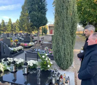 377149021 175392042306107 5683420934865570071 