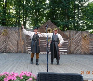 deafd710ae6aa7d98e5f2c448c4605a5