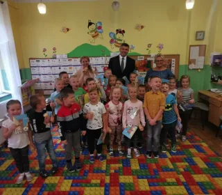 71268844 2605398549520649 2141090413086244864 