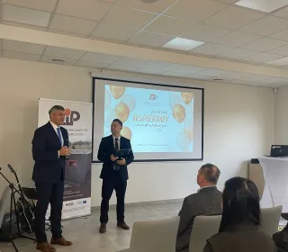 f8ee23e115474dffb29cc5267397c9f9