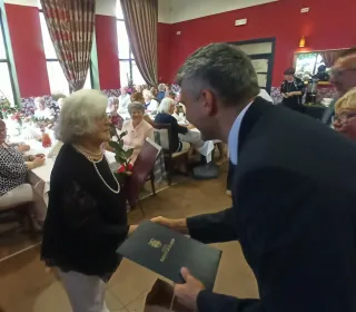 f90e52adedca73a92372ad8d8b4acb43