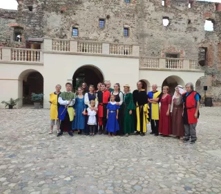 56742582 261562618082778 2926798244019175424 