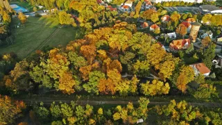 DJI_0376 park z oczkiem wodnym