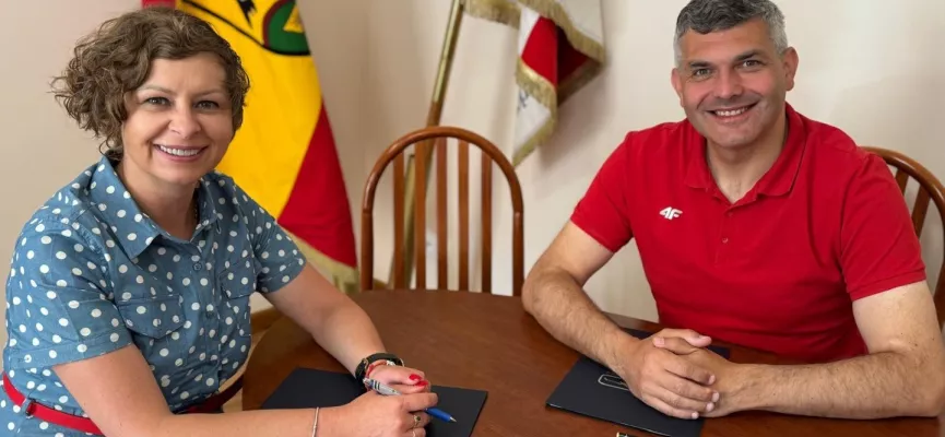 3ef4fba8-0949-4f0b-b7d7-15477e8768af